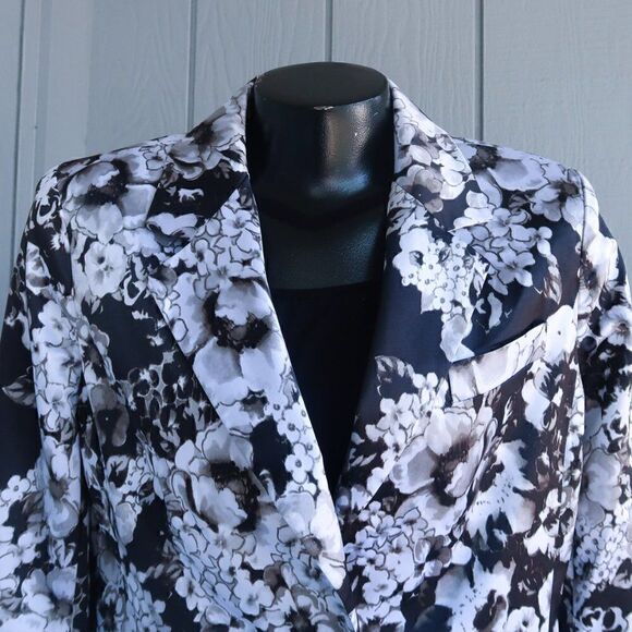 Spiegel Floral Print Blazer - Picture 7 of 10
